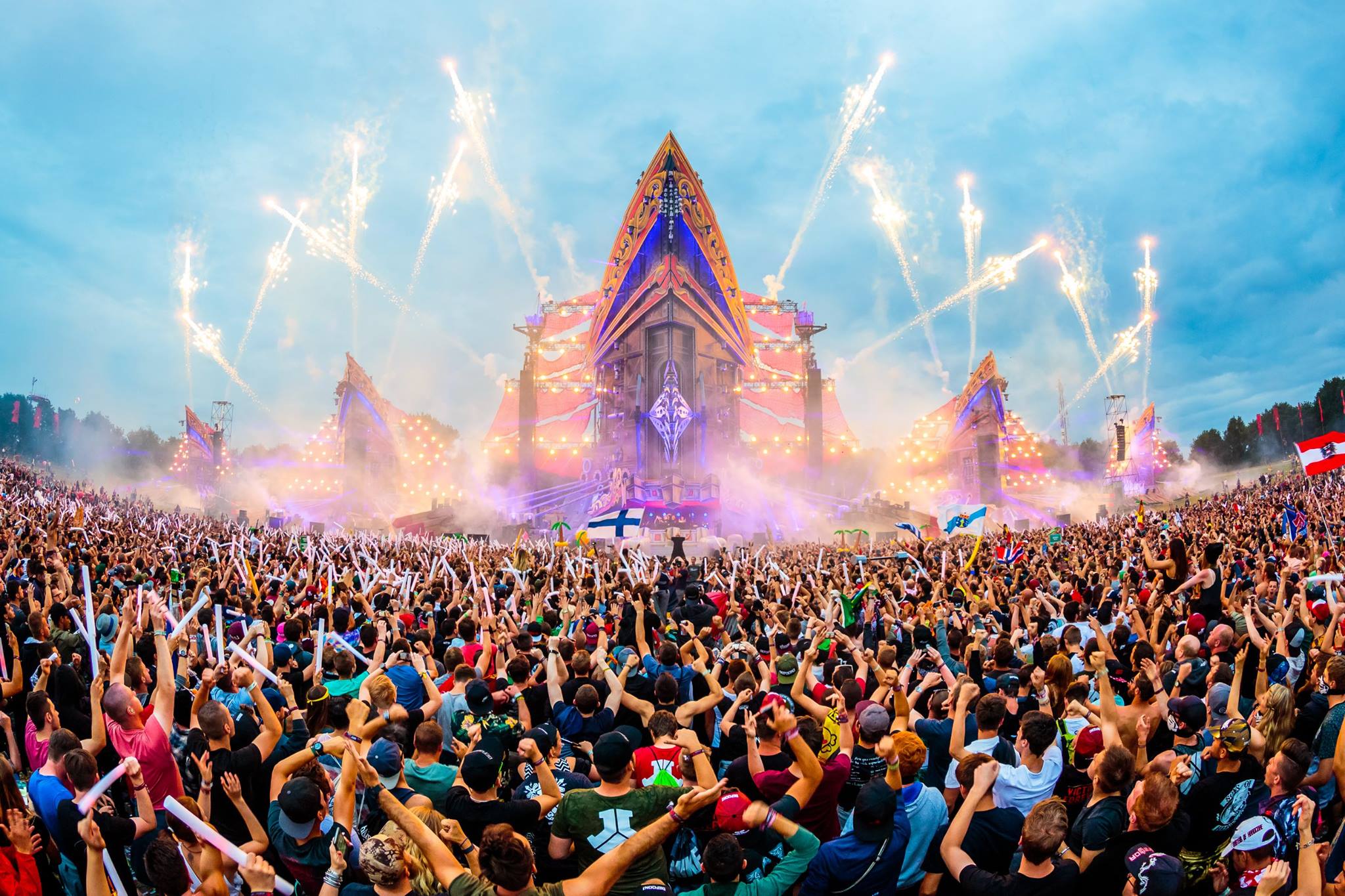 10 things that happened at Defqon.1 ‹ ALIVE AT NIGHT – Hard Dance Interviews, news & reviews with a